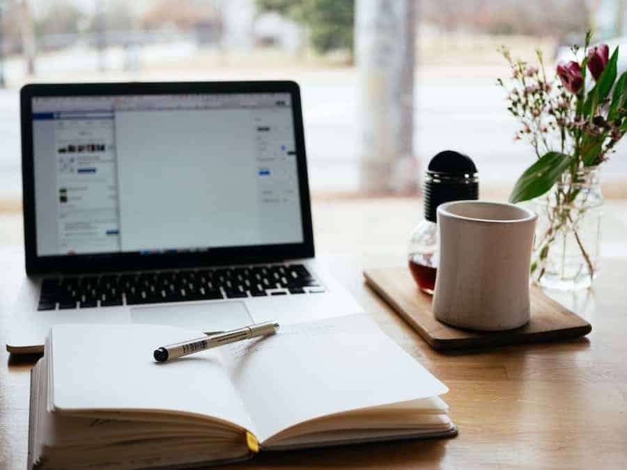 what-is-website-management-create-content